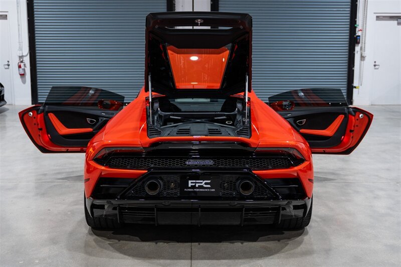 Used 2021 Lamborghini Huracan EVO AWD/4WD image 38