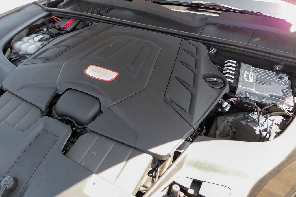 Used 2023 Porsche Cayenne Turbo AWD/4WD image 50