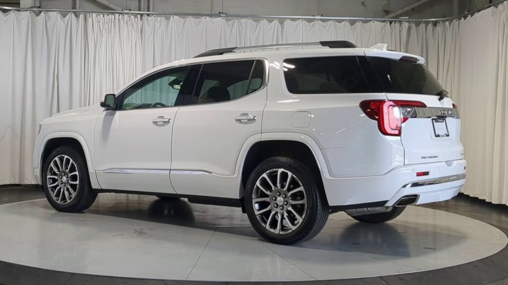 Used 2023 GMC Acadia Denali w/ Denali Technology Package AWD/4WD image 8