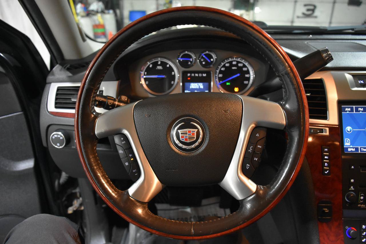 Used 2010 Cadillac Escalade ESV Premium AWD/4WD image 14