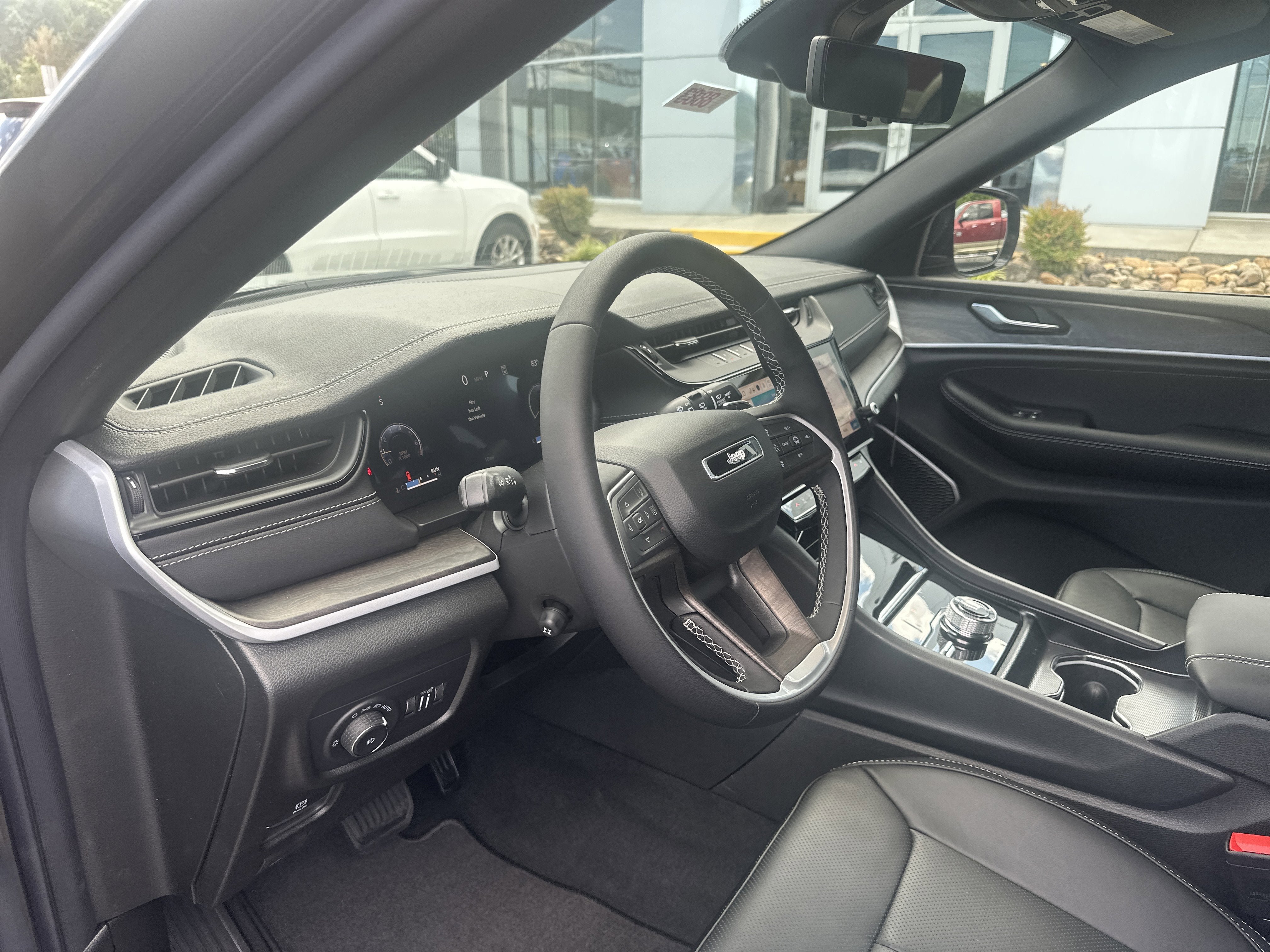 New 2026 Jeep Grand Cherokee L Limited AWD/4WD image 14