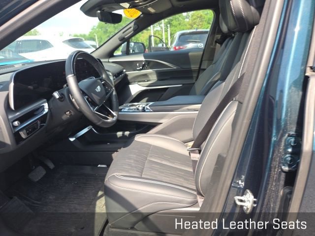 Used 2025 Cadillac Lyriq Luxury w/ LPO, Floor Liner Package AWD/4WD image 9
