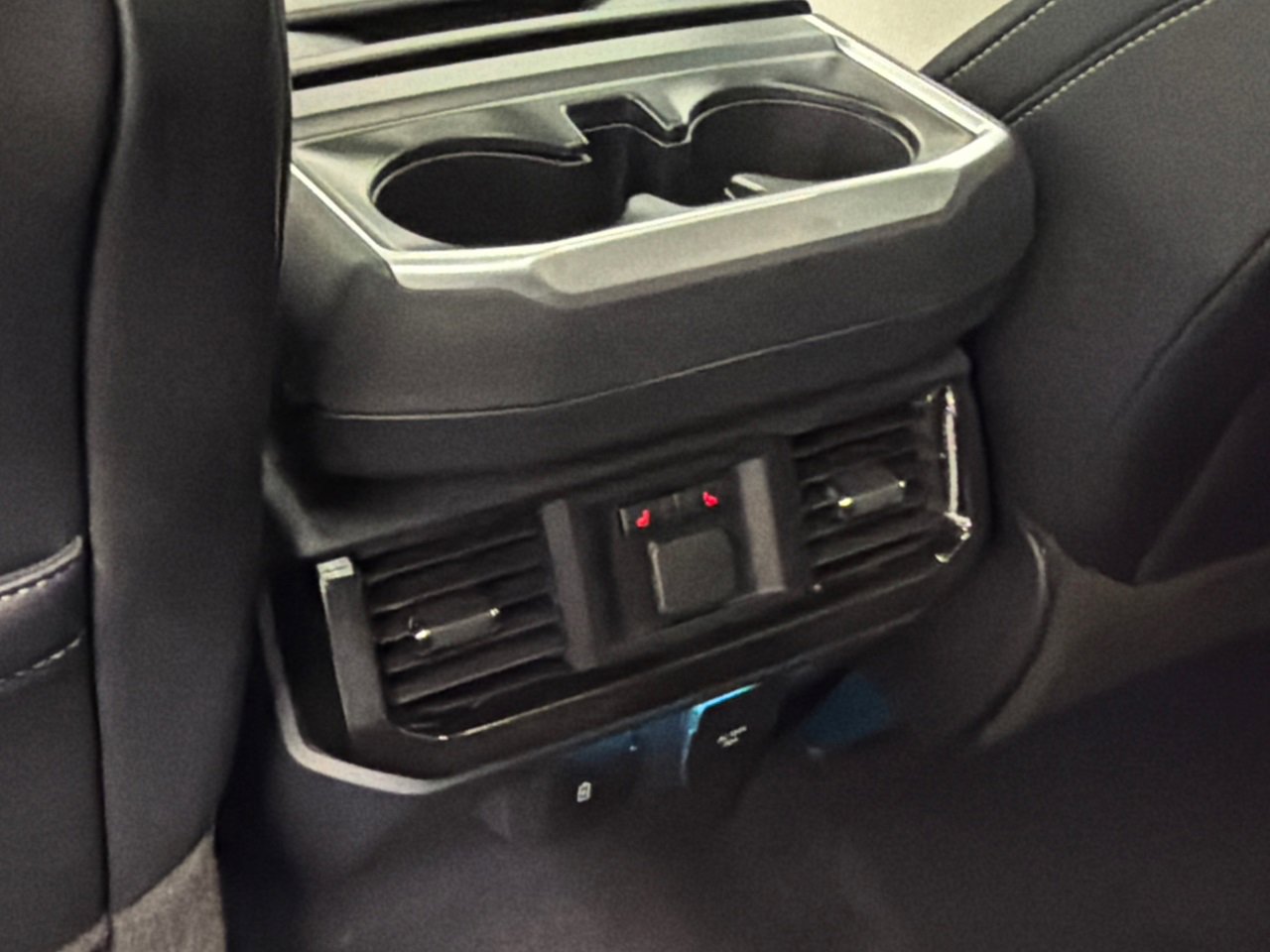 Used 2023 Ford F150 Lightning Platinum image 19