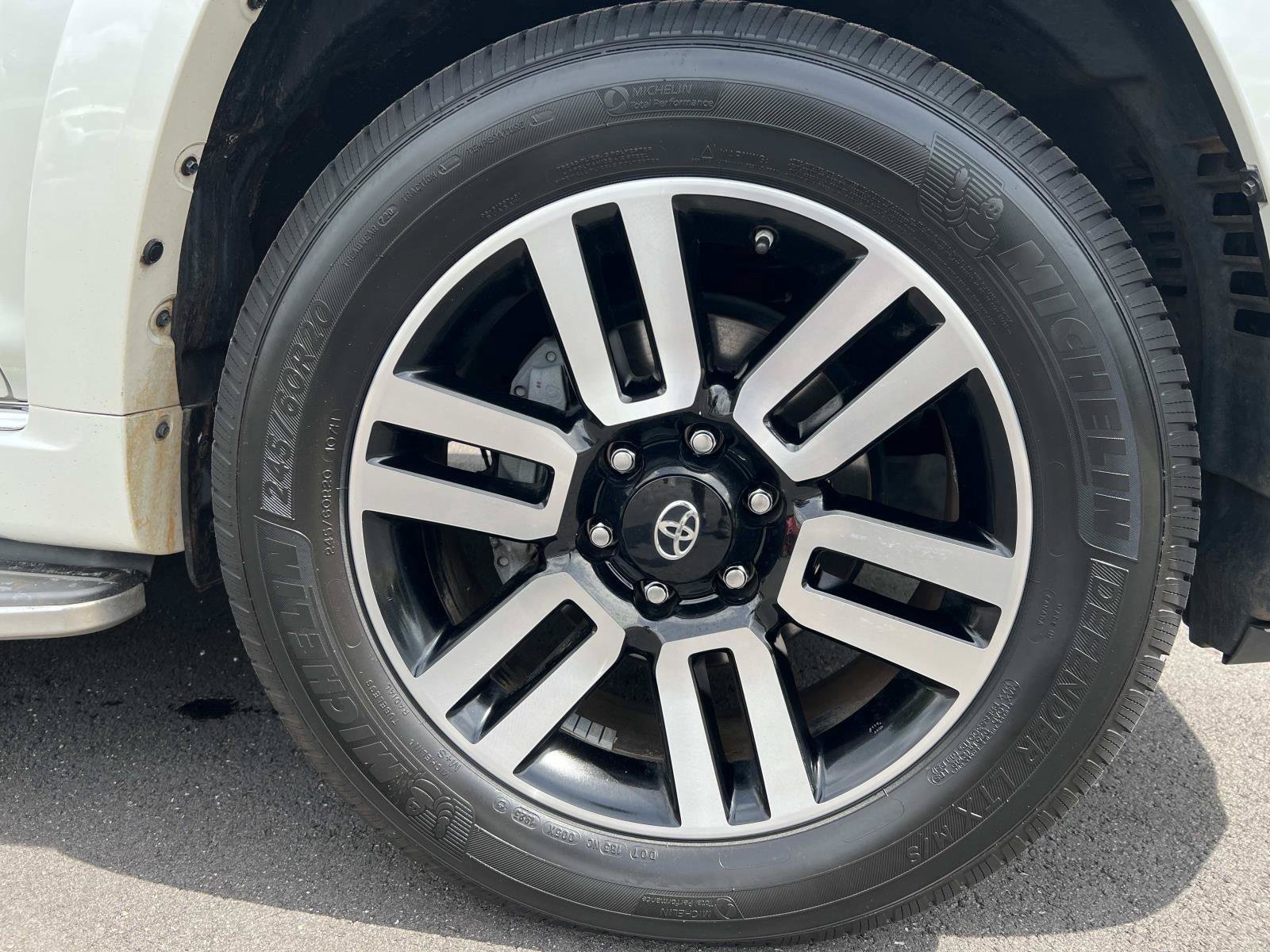 Used 2021 Toyota 4Runner Limited RWD image 12