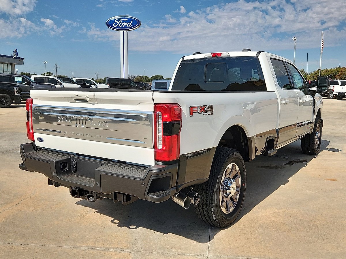 New 2025 Ford F350 King Ranch w/ FX4 Off-Road Package image 3
