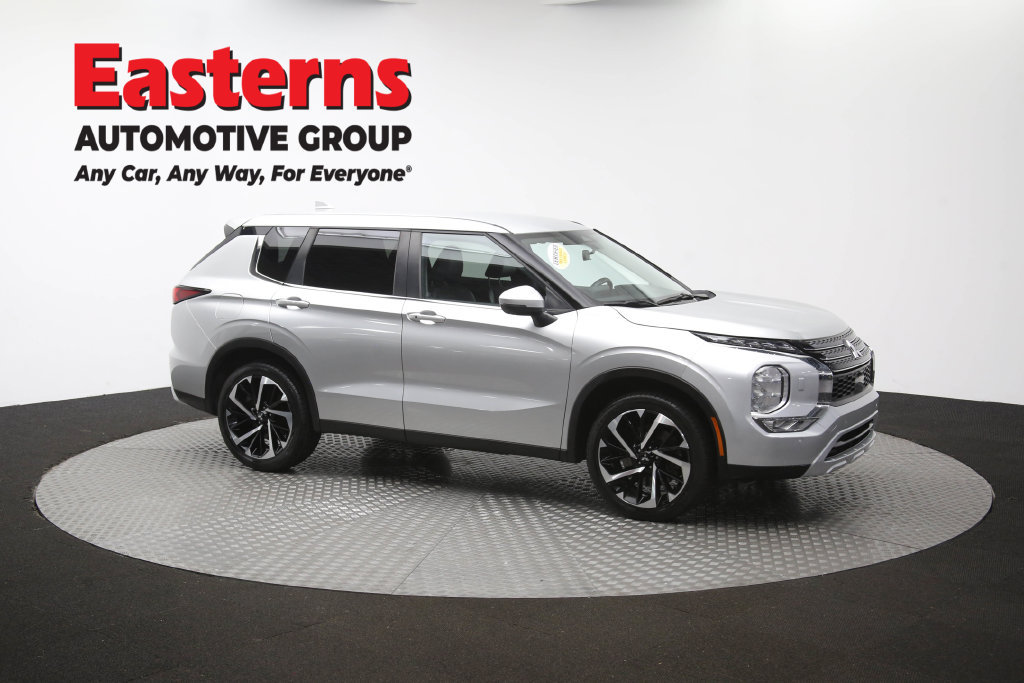 Used 2024 Mitsubishi Outlander SE AWD/4WD image 48