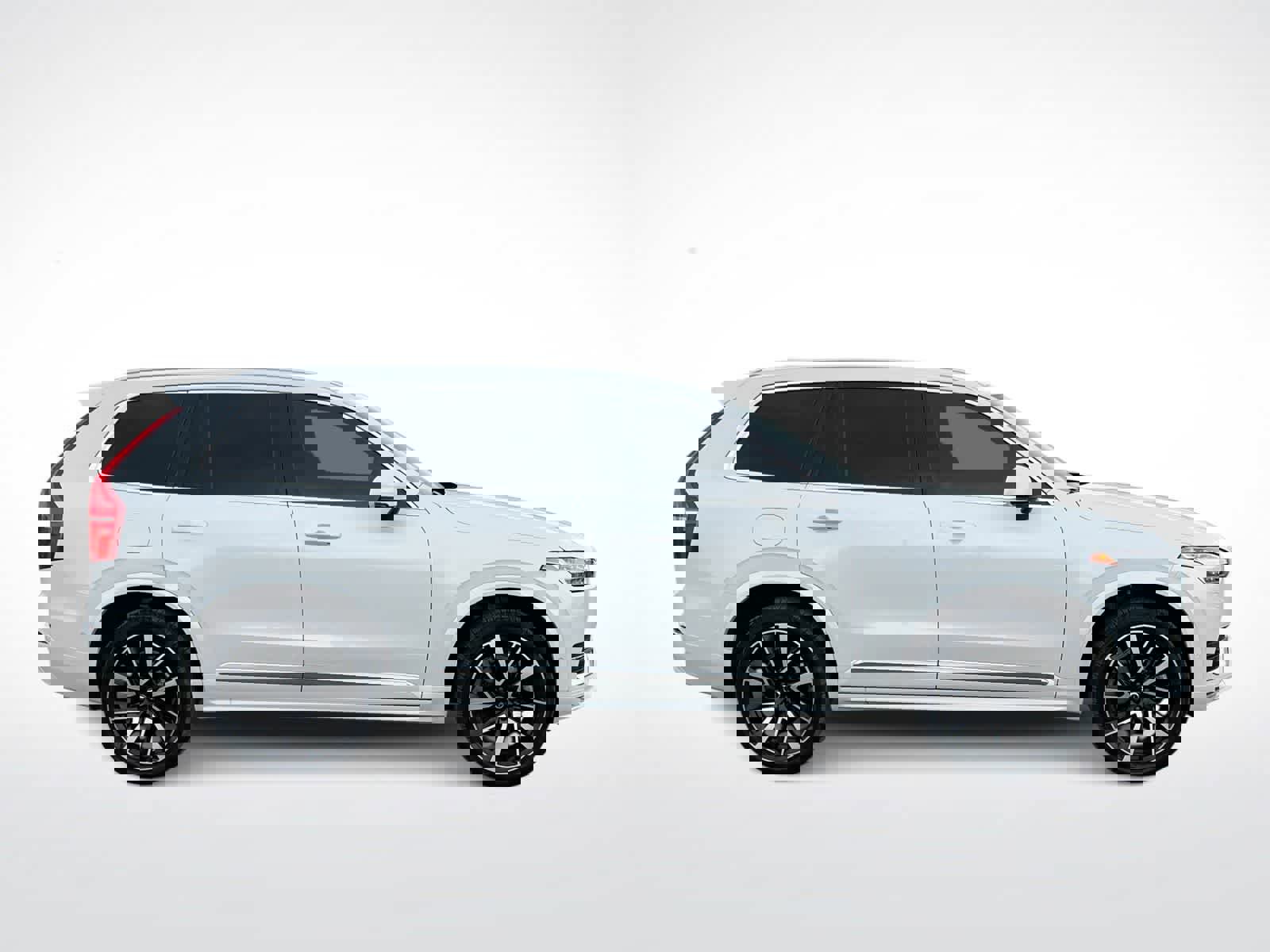 Used 2023 Volvo XC90 B6 Plus w/ Protection Package Premier image 9