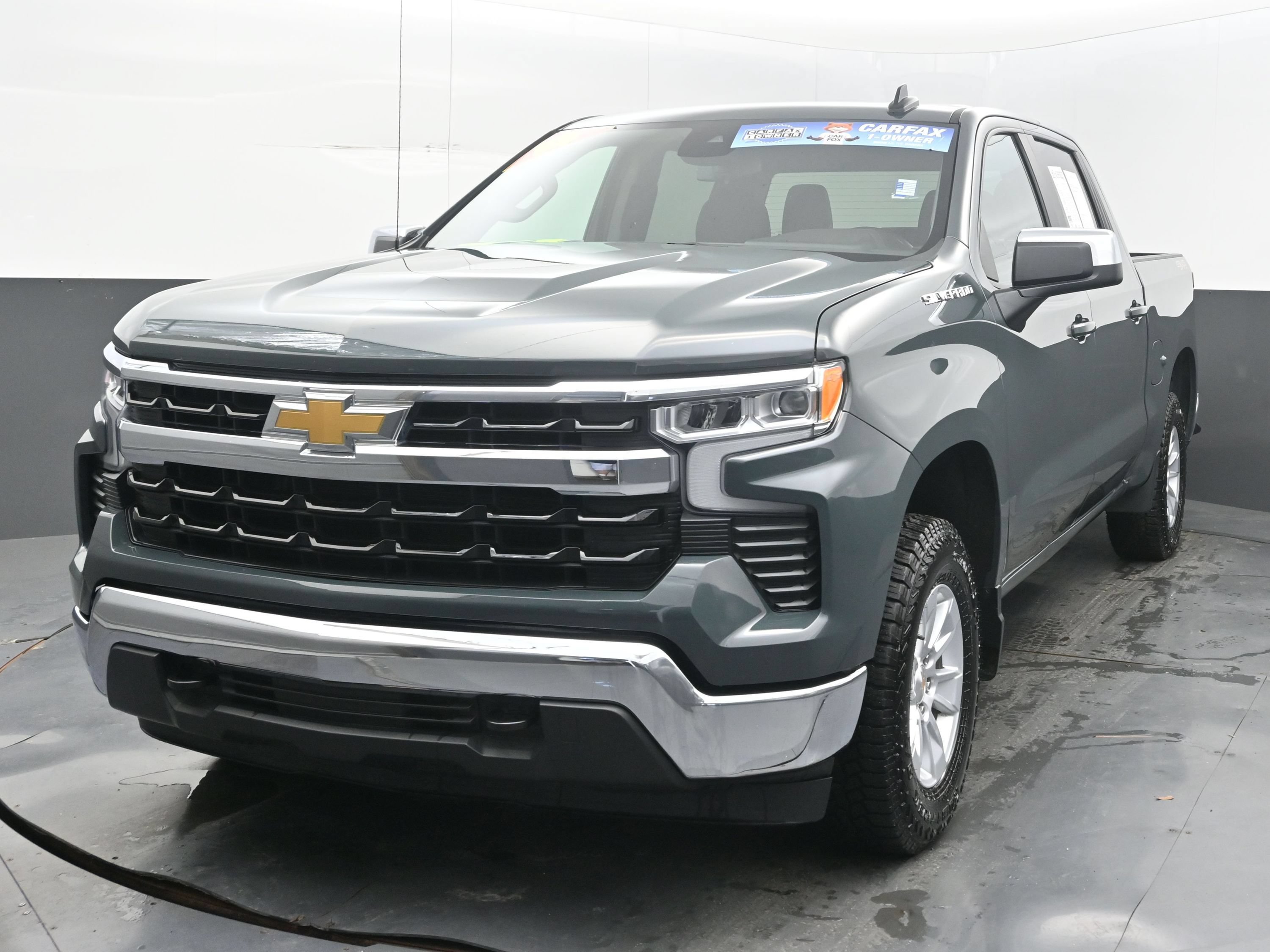 Used 2025 Chevrolet Silverado 1500 LT AWD/4WD image 4