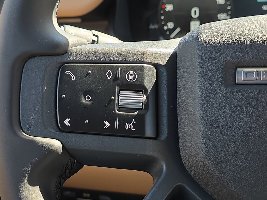 New 2026 Land Rover Defender 110 X-Dynamic SE image 16