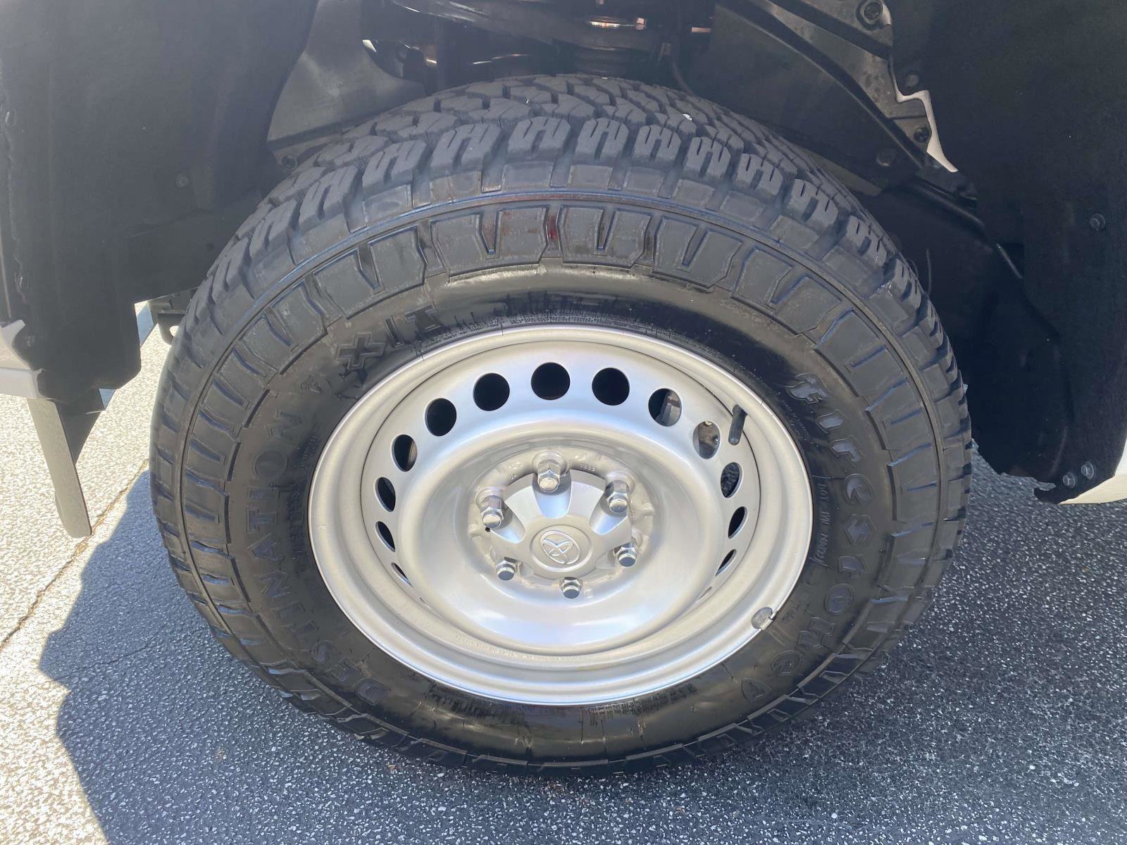 Used 2024 Toyota Tacoma SR image 35