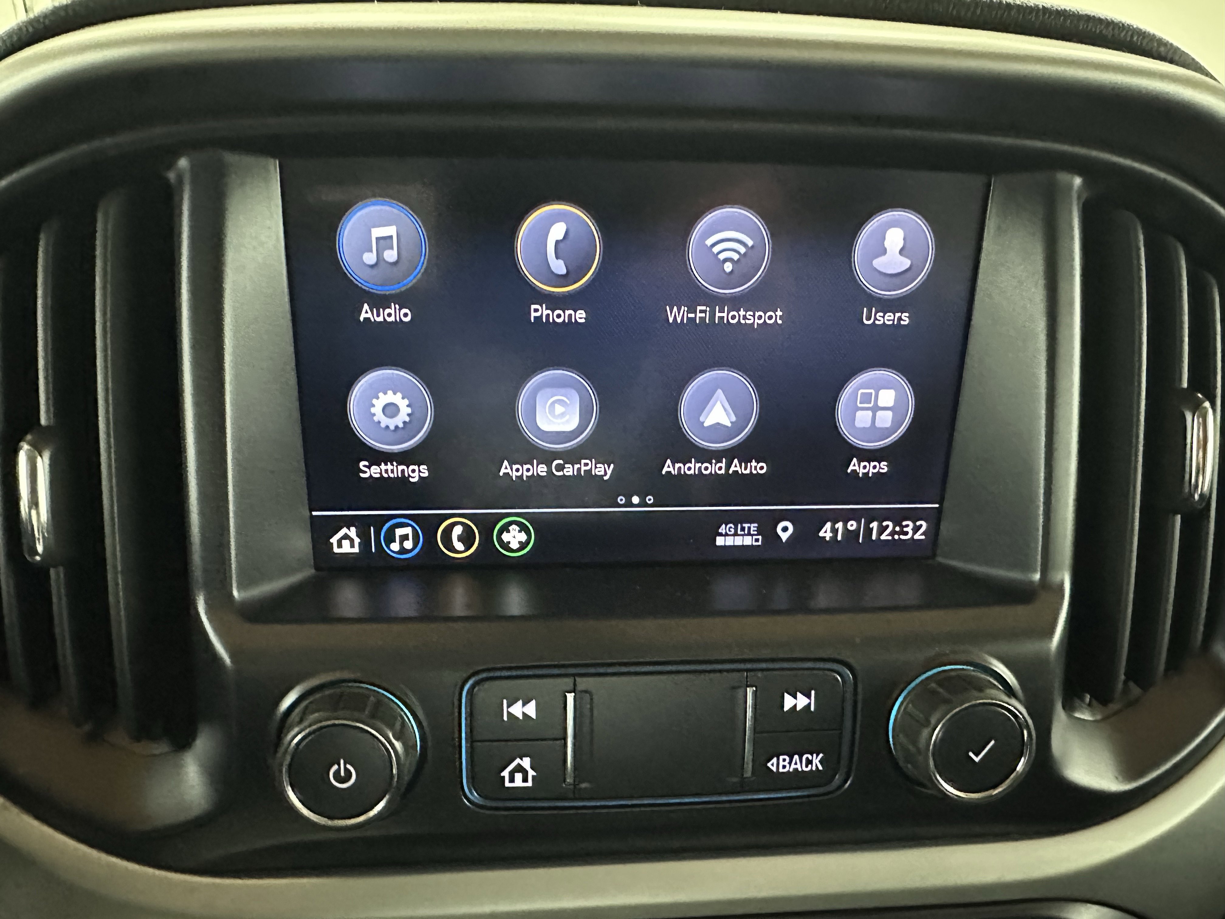 Used 2020 Chevrolet Colorado LT image 43