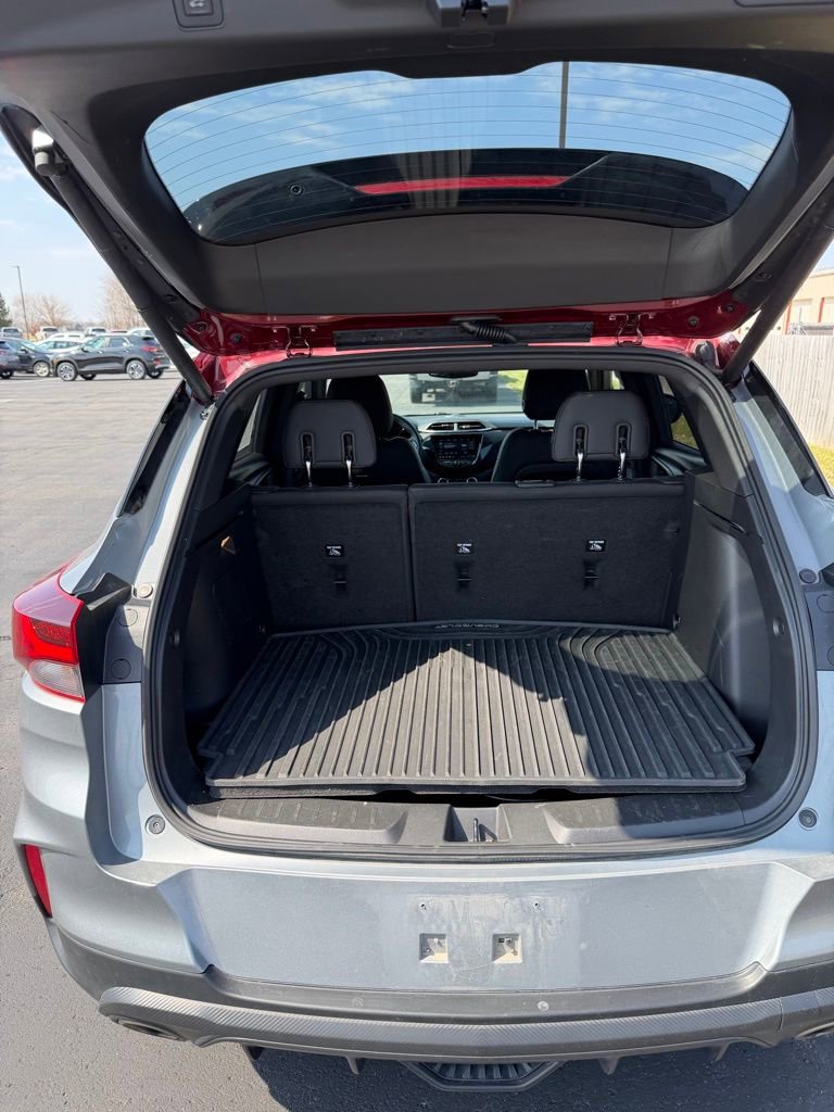 Used 2023 Chevrolet TrailBlazer RS w/ Sun and Liftgate Package image 7