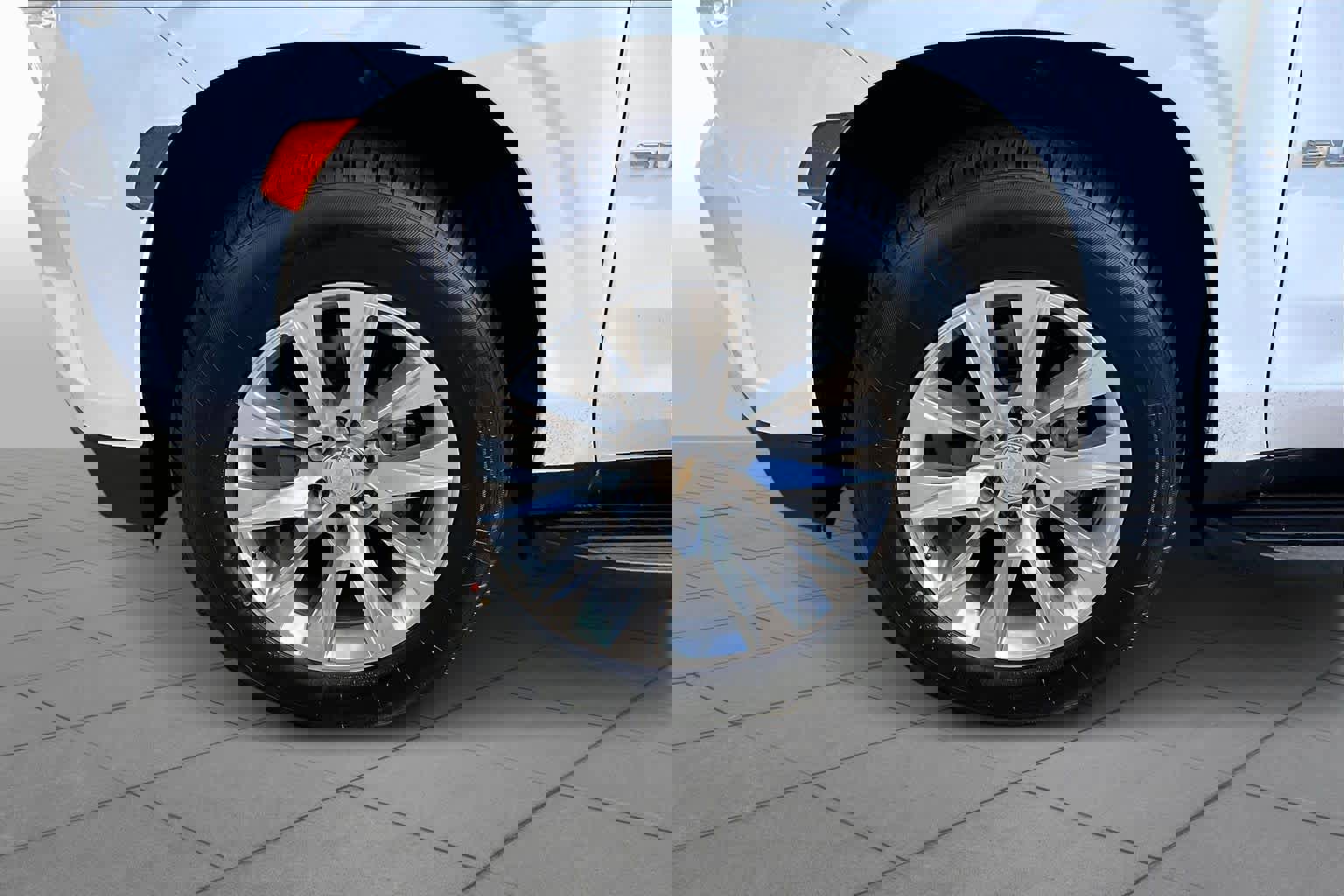 Used 2023 Chevrolet Suburban Premier image 10