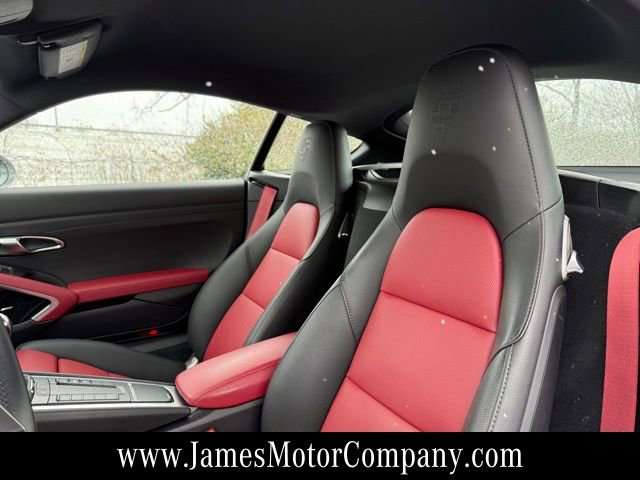 Used 2024 Porsche 718 Cayman w/ Premium Package image 13