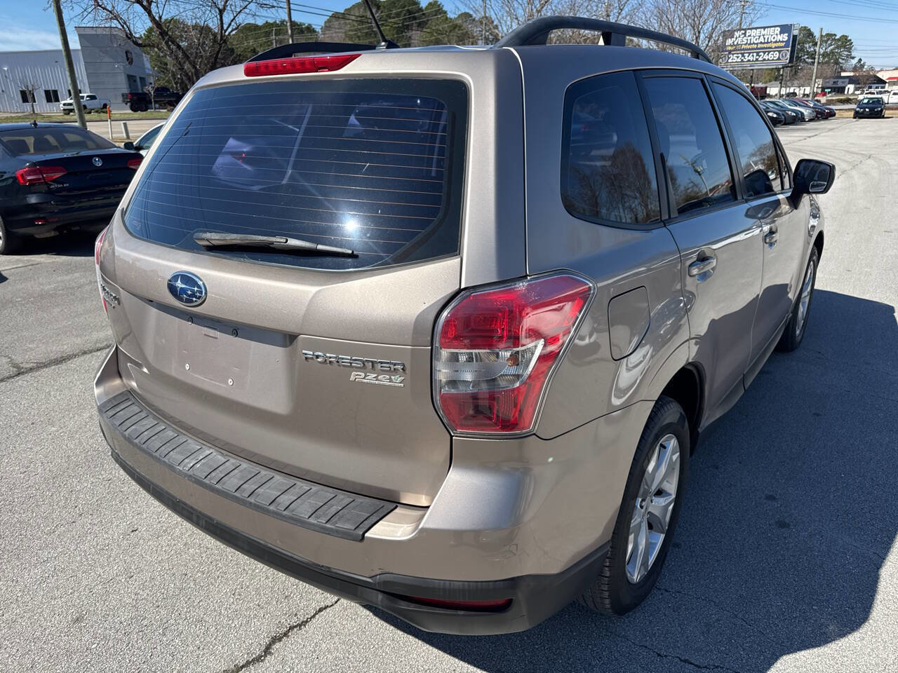 Used 2015 Subaru Forester 2.5i w/ Alloy Wheel Package AWD/4WD image 5