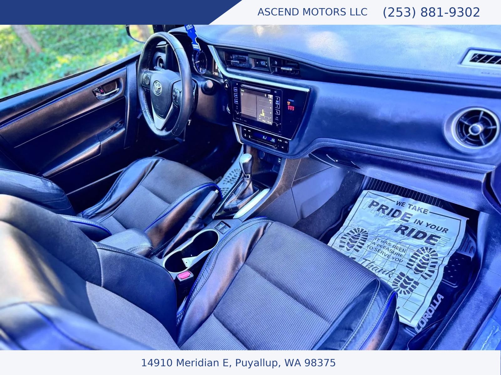 Used 2018 Toyota Corolla SE w/ SE Premium Package image 11