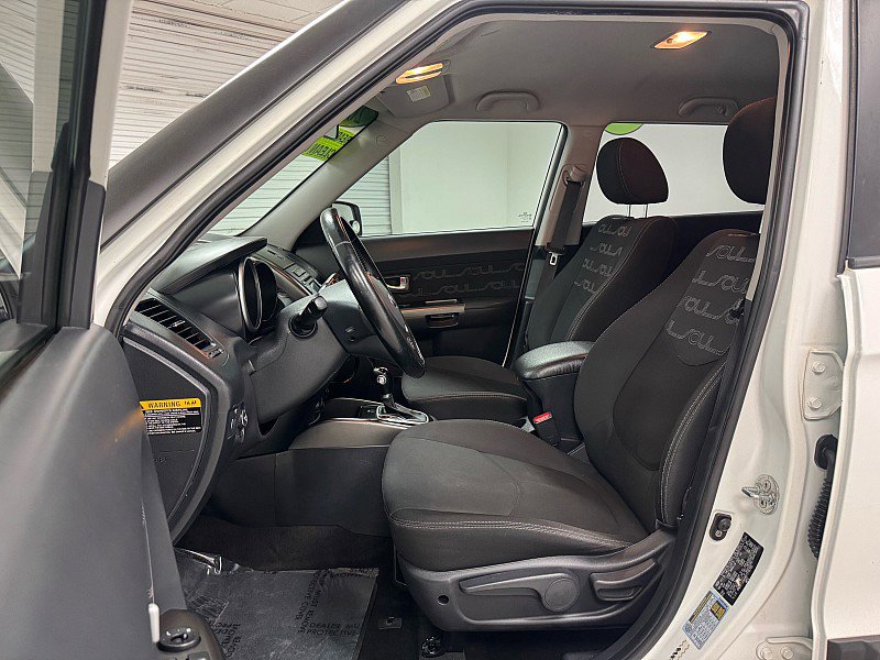 Used 2013 Kia Soul + w/ Audio Pkg FWD image 10