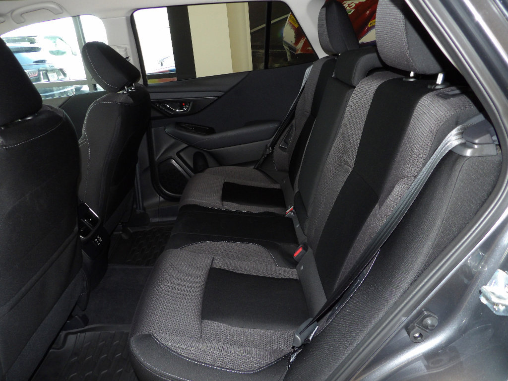 Used 2025 Subaru Outback Premium AWD/4WD image 22
