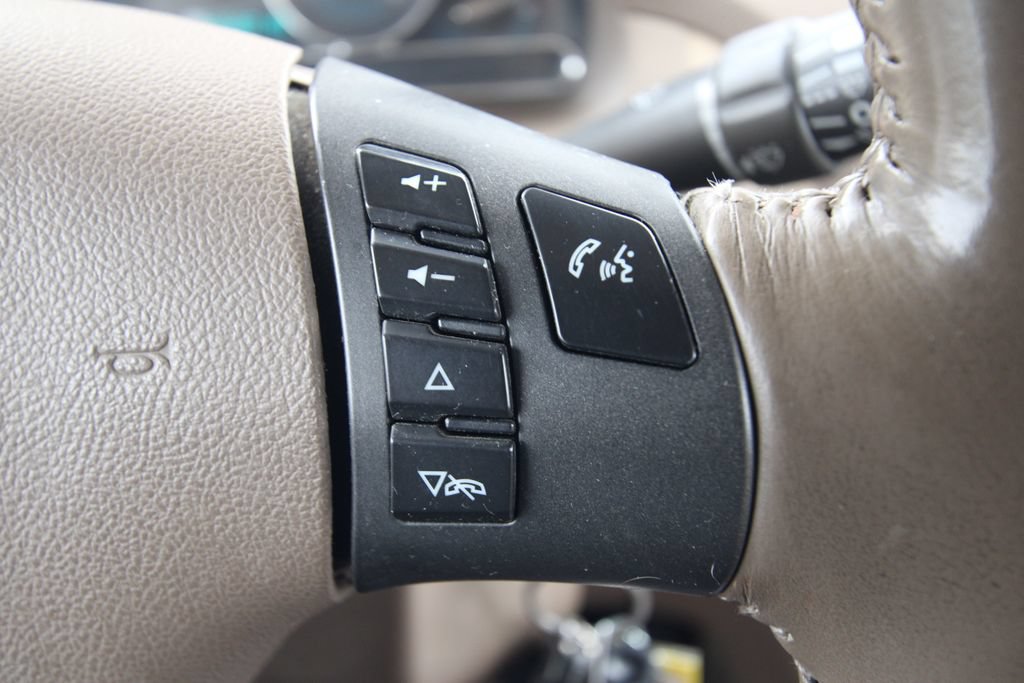 Used 2009 Chevrolet HHR LT FWD image 21