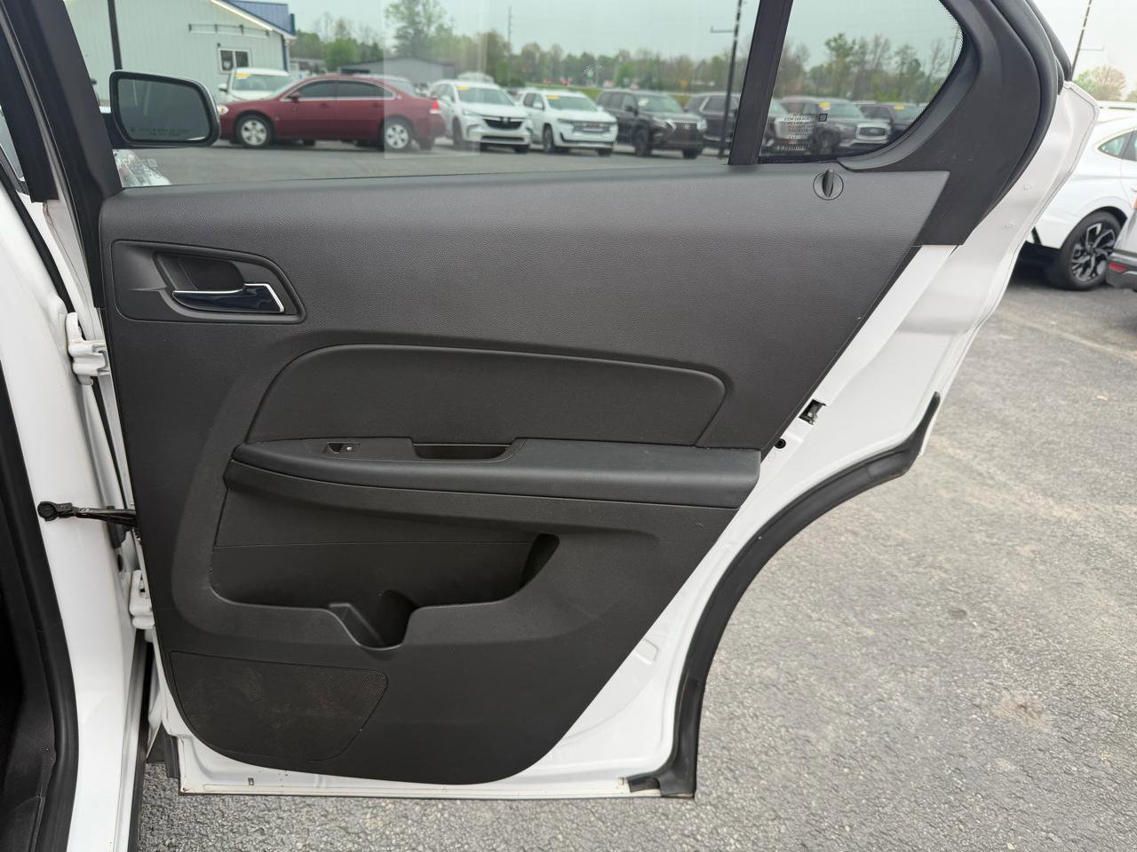 Used 2016 Chevrolet Equinox LTZ w/ Enhanced Convenience Package FWD image 19
