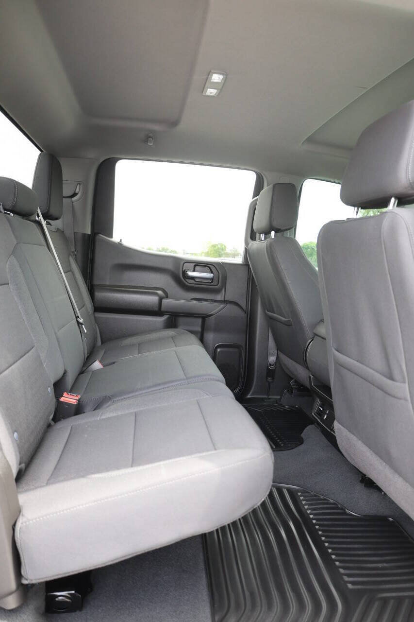Used 2026 Chevrolet Silverado 1500 Custom Trail Boss w/ Dark Appearance Package AWD/4WD image 16
