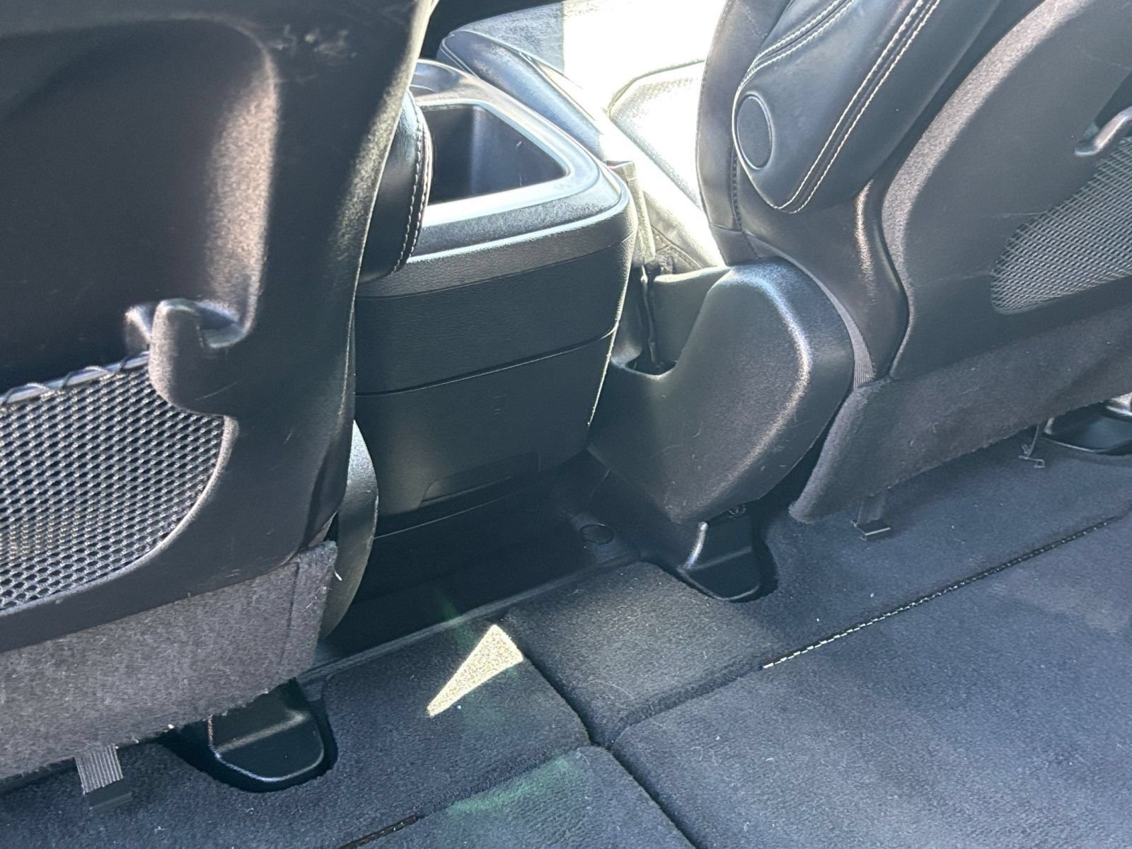 Used 2025 Chrysler Pacifica Select FWD image 24