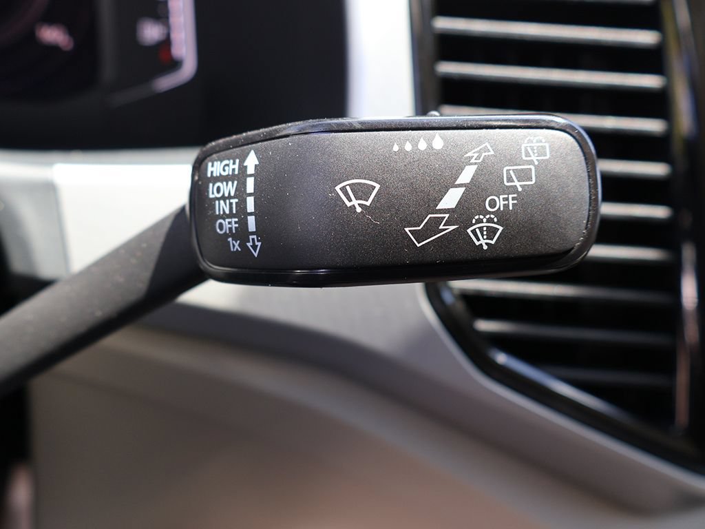 Used 2022 Volkswagen Atlas SE w/ Panoramic Sunroof Package FWD image 44