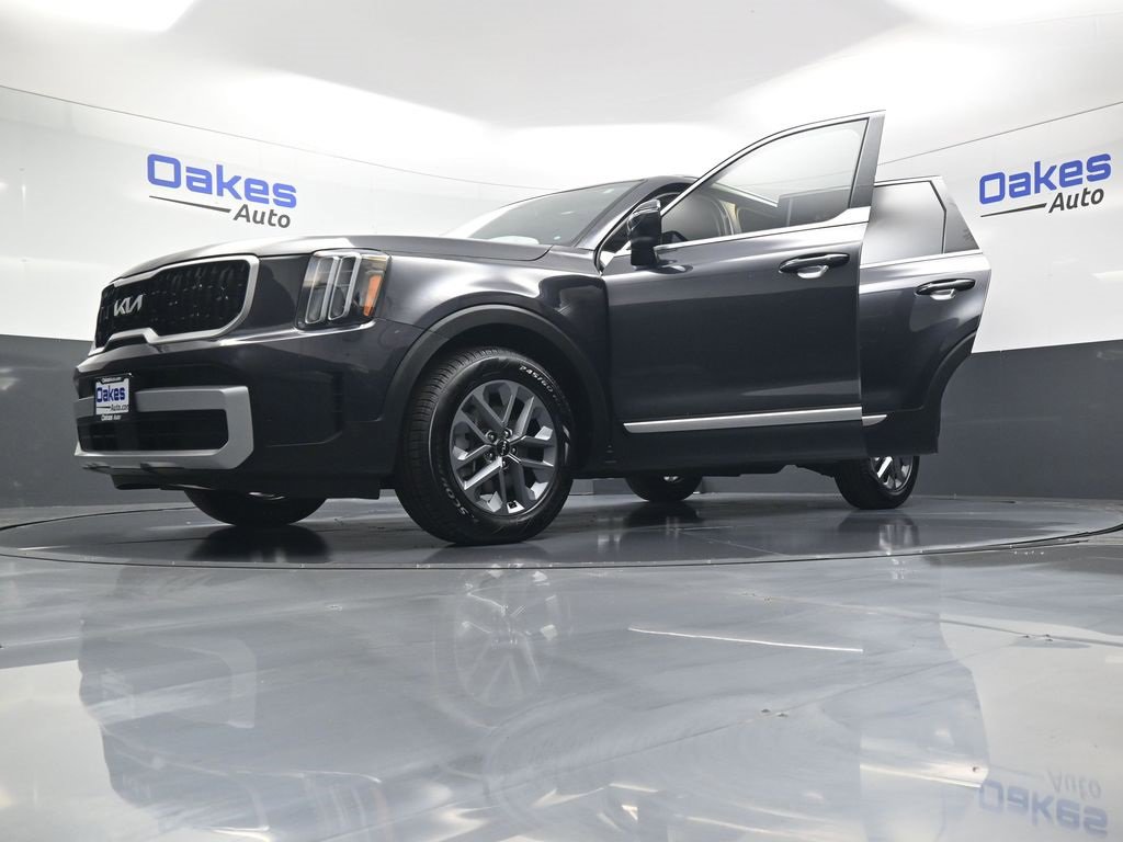 Certified 2025 Kia Telluride EX image 63