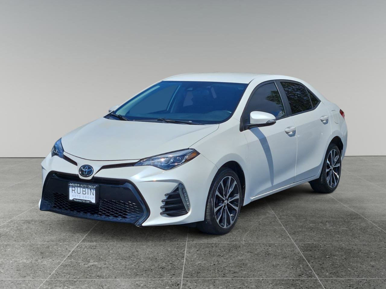Used 2017 Toyota Corolla SE w/ Carpet Mat Package (TMS) FWD image 3