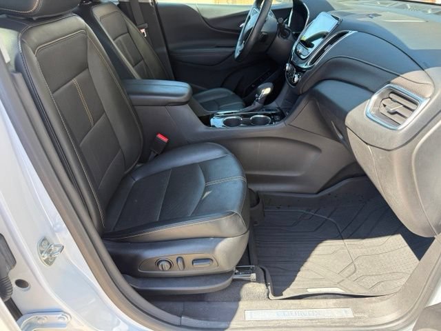 Used 2023 Chevrolet Equinox Premier AWD/4WD image 22