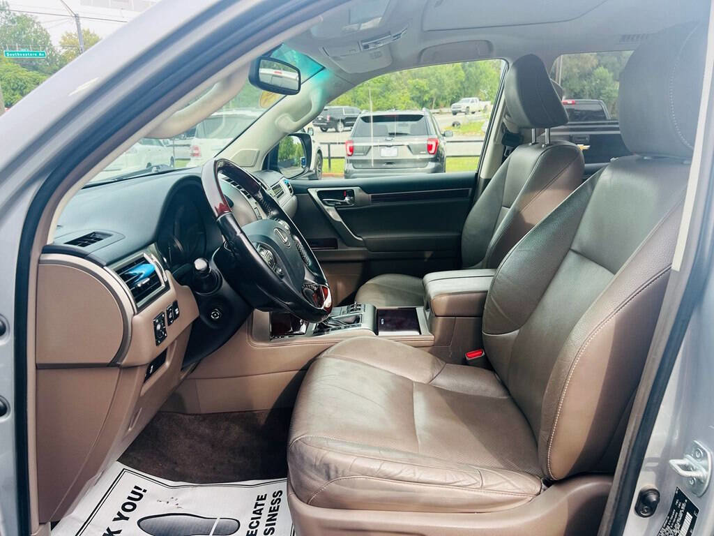 Used 2016 Lexus GX 460 image 8