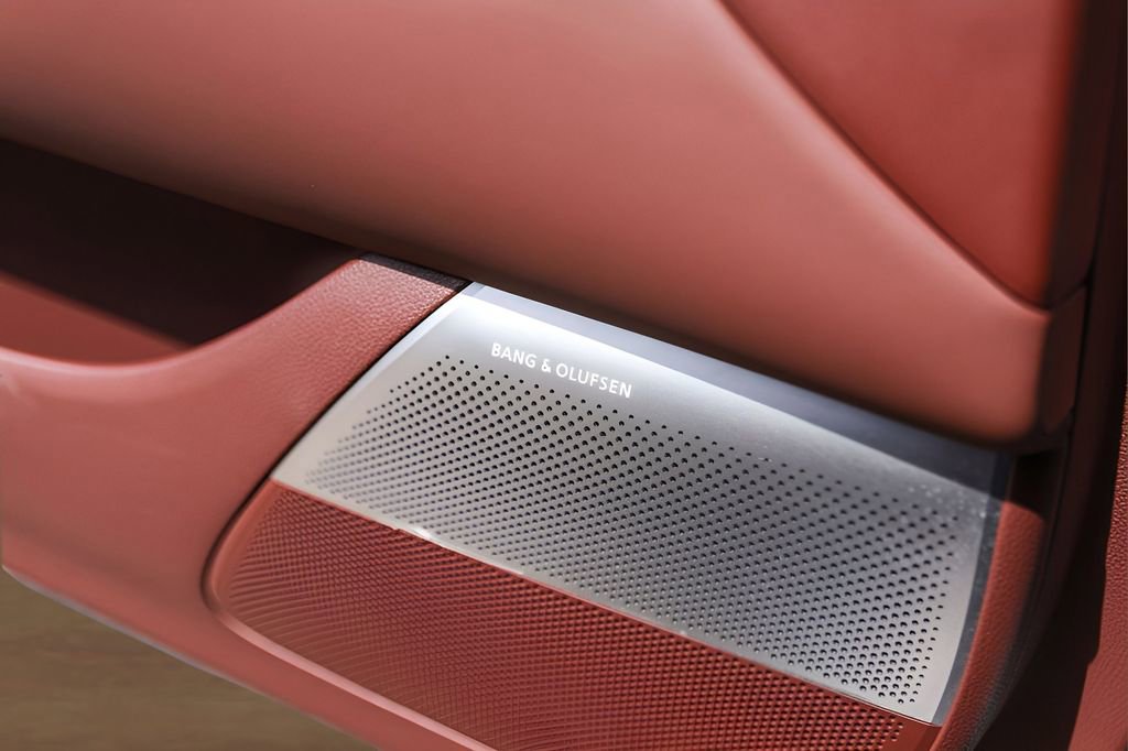 Used 2025 Genesis G90 3.5T image 23