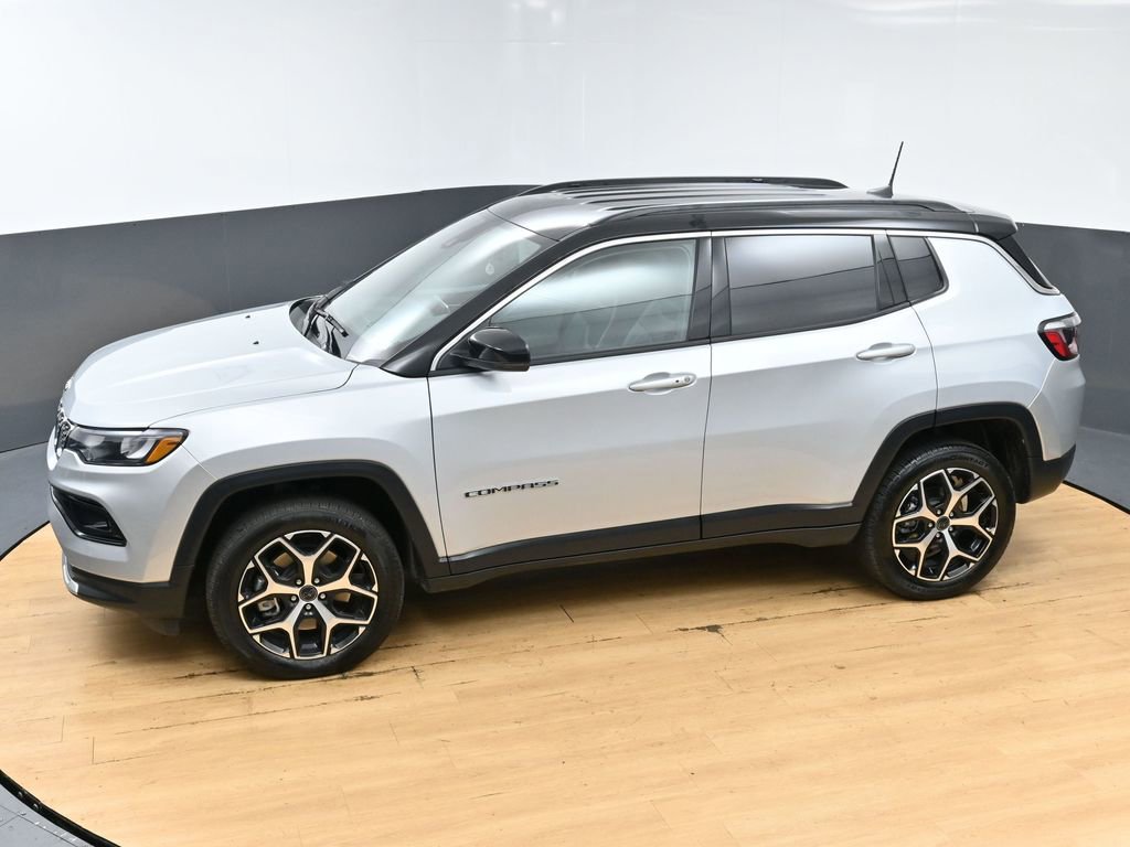 Used 2026 Jeep Compass Limited image 4