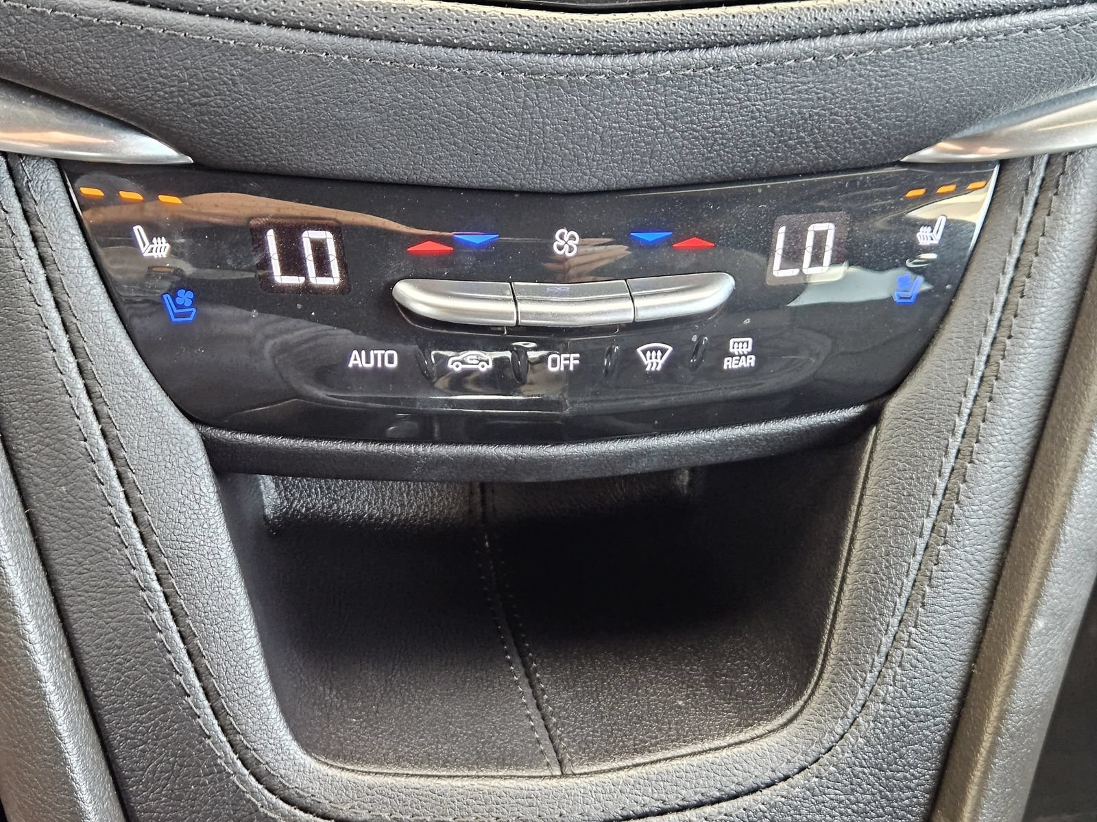 Certified 2022 Cadillac XT5 Premium Luxury w/ Technology Package FWD image 22