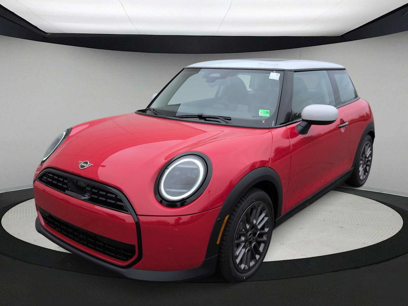 Used 2026 MINI Cooper 2-Door Hardtop FWD image 4
