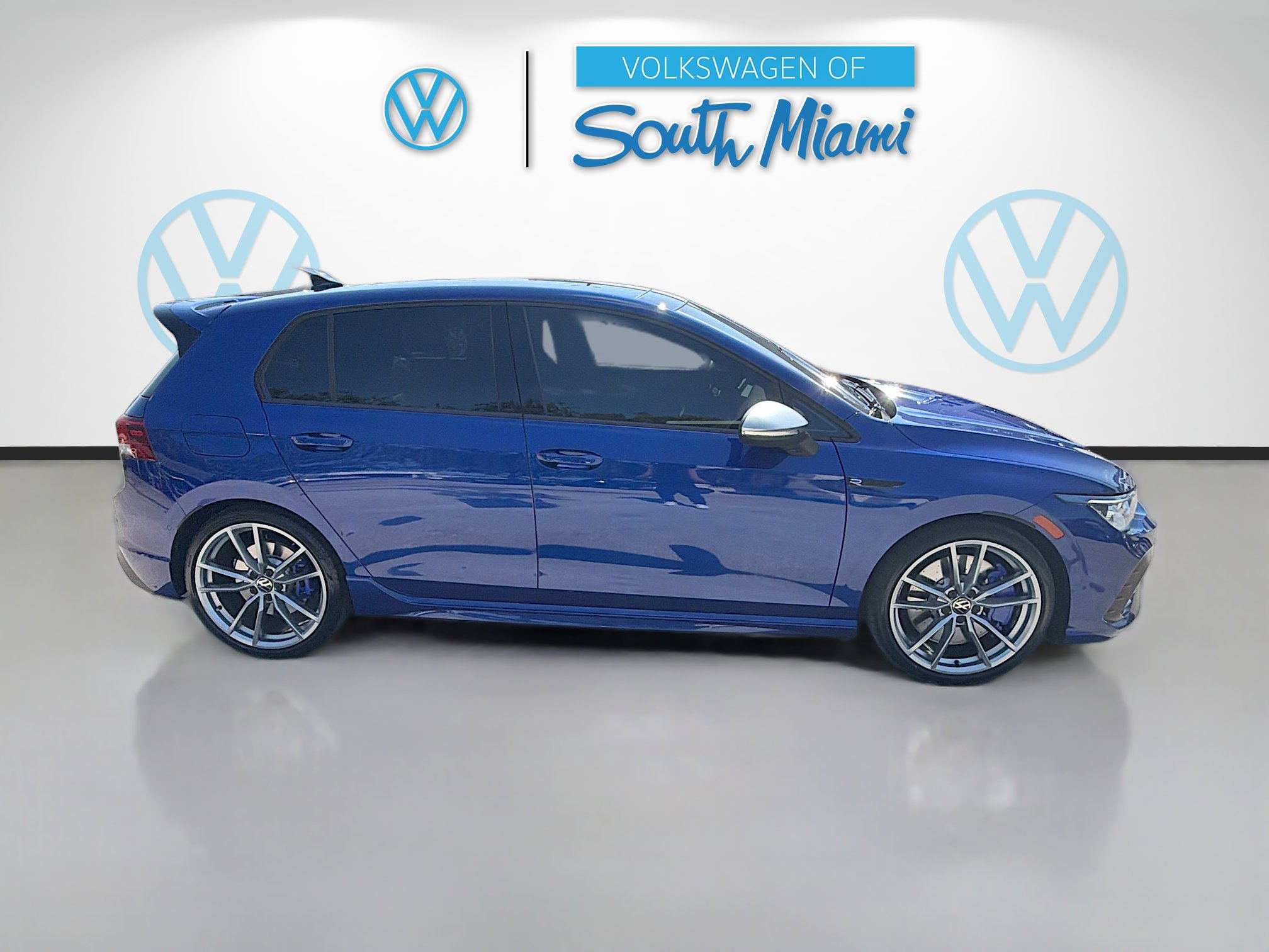 Used 2024 Volkswagen Golf R AWD/4WD image 8
