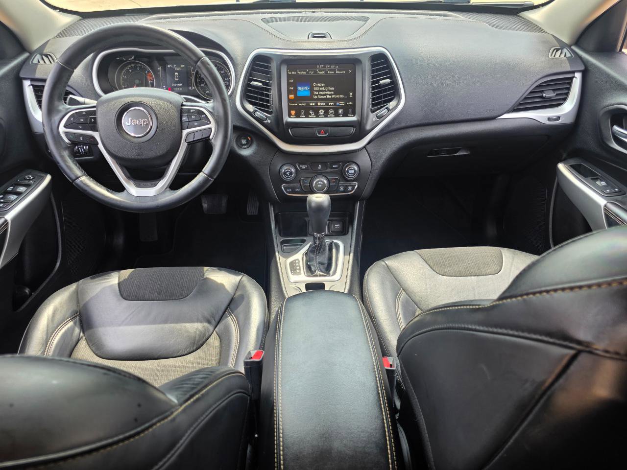 Used 2018 Jeep Cherokee Latitude Plus FWD image 13