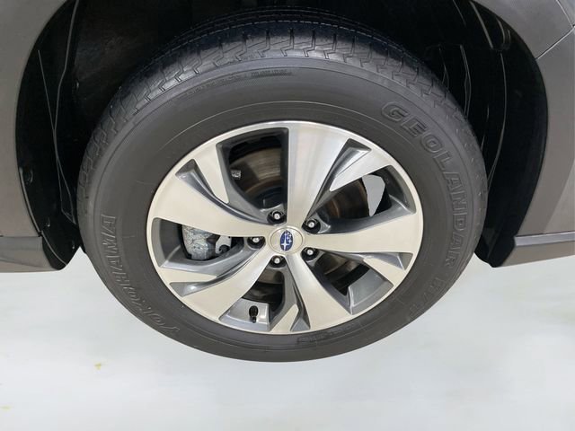 Used 2019 Subaru Ascent Premium image 16