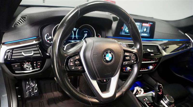 Used 2018 BMW 540i xDrive image 11