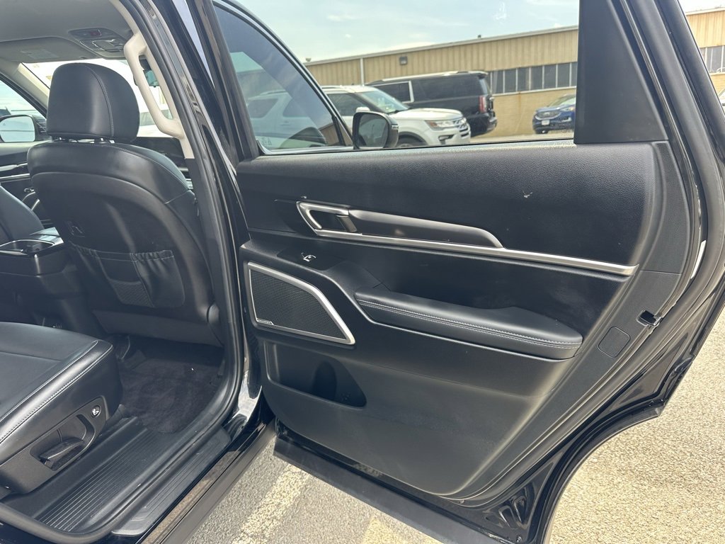 Used 2024 Kia Telluride S image 17