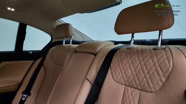 Used 2021 BMW 750i xDrive w/ Executive Package AWD/4WD image 44