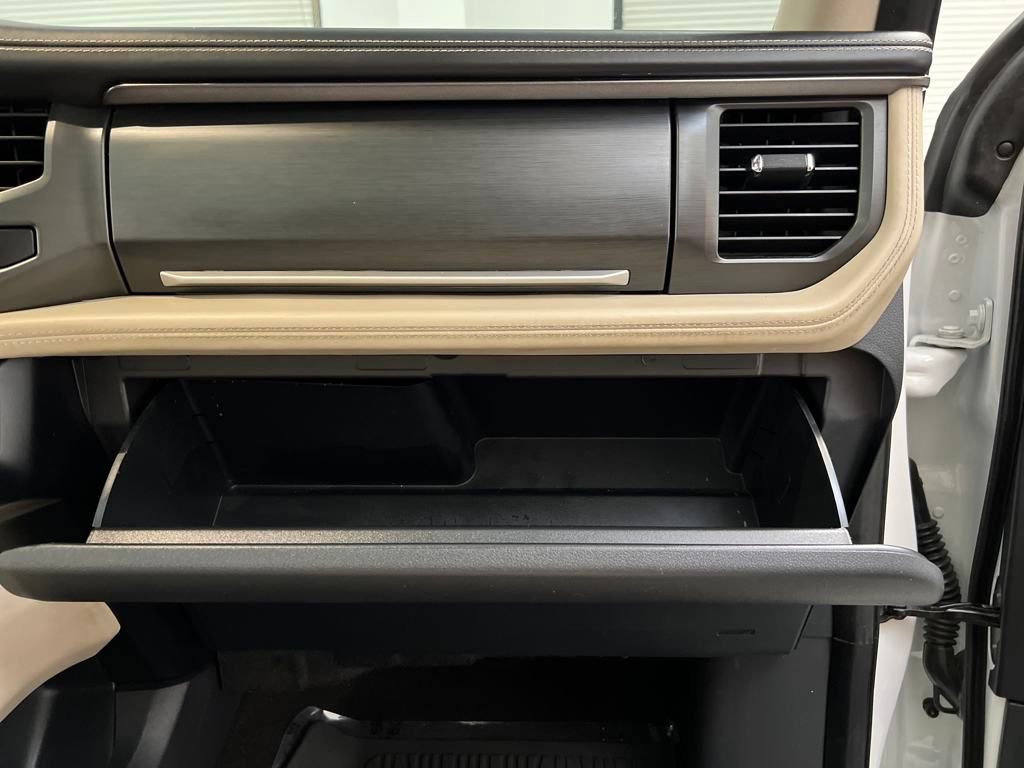 Used 2023 Ford Expedition Max Platinum image 30