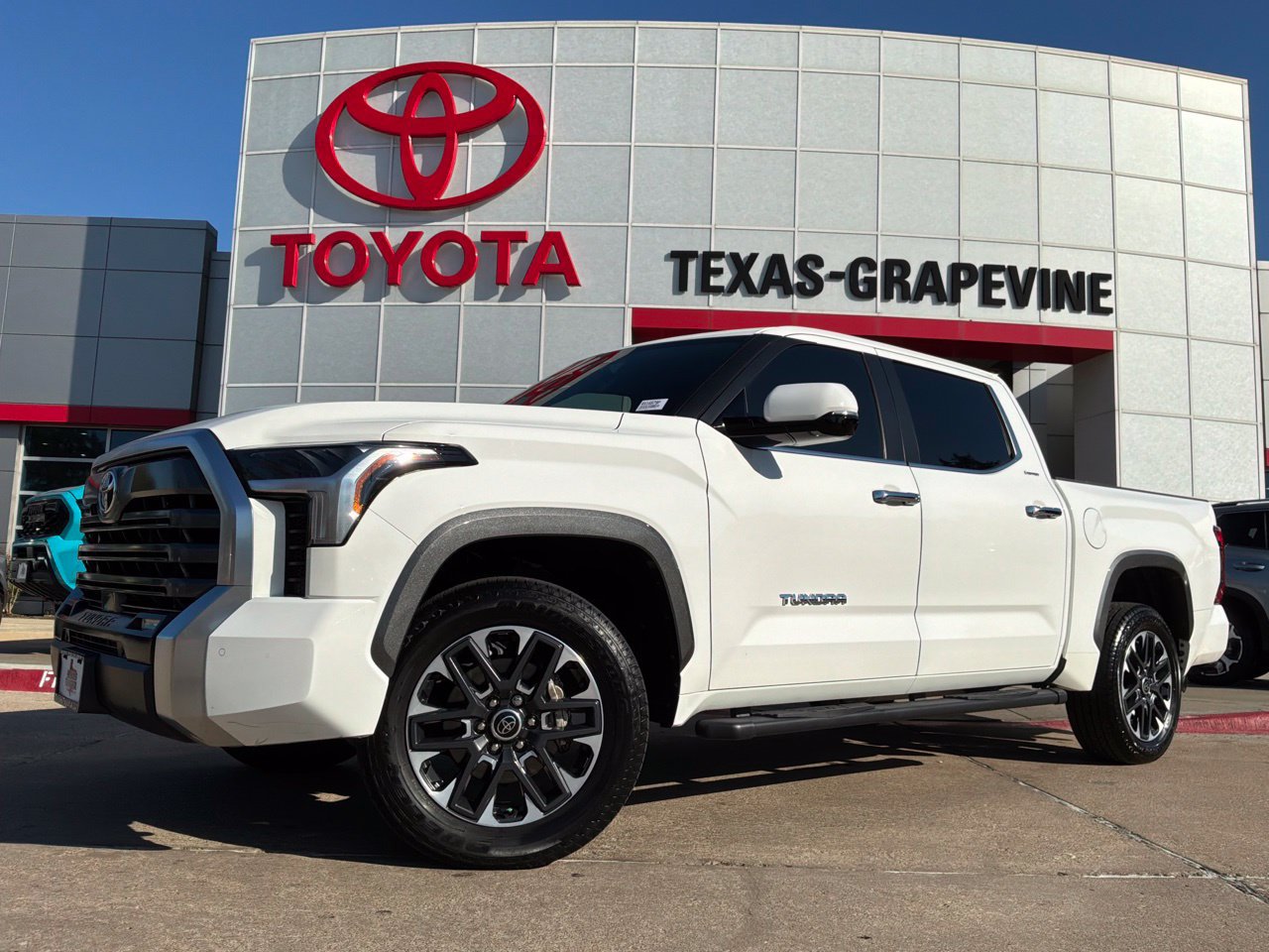 Used 2024 Toyota Tundra Limited w/ Power Package AWD/4WD image 2