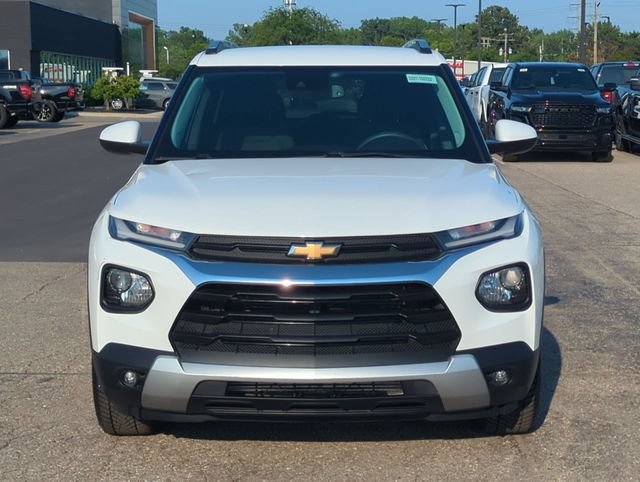 Used 2022 Chevrolet TrailBlazer LT w/ Convenience Package AWD/4WD image 8