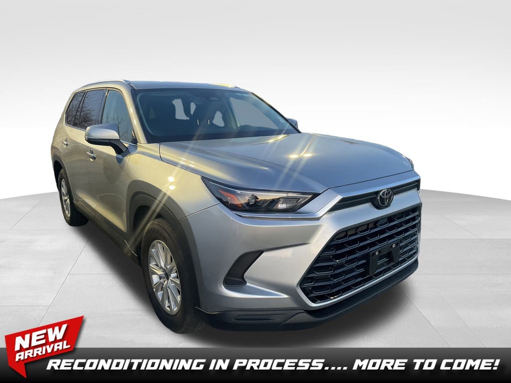 Used 2025 Toyota Grand Highlander AWD image 1