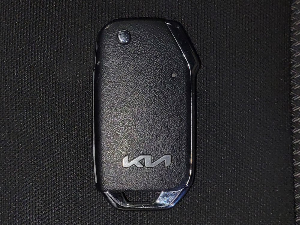 Used 2023 Kia Sorento LX FWD image 32