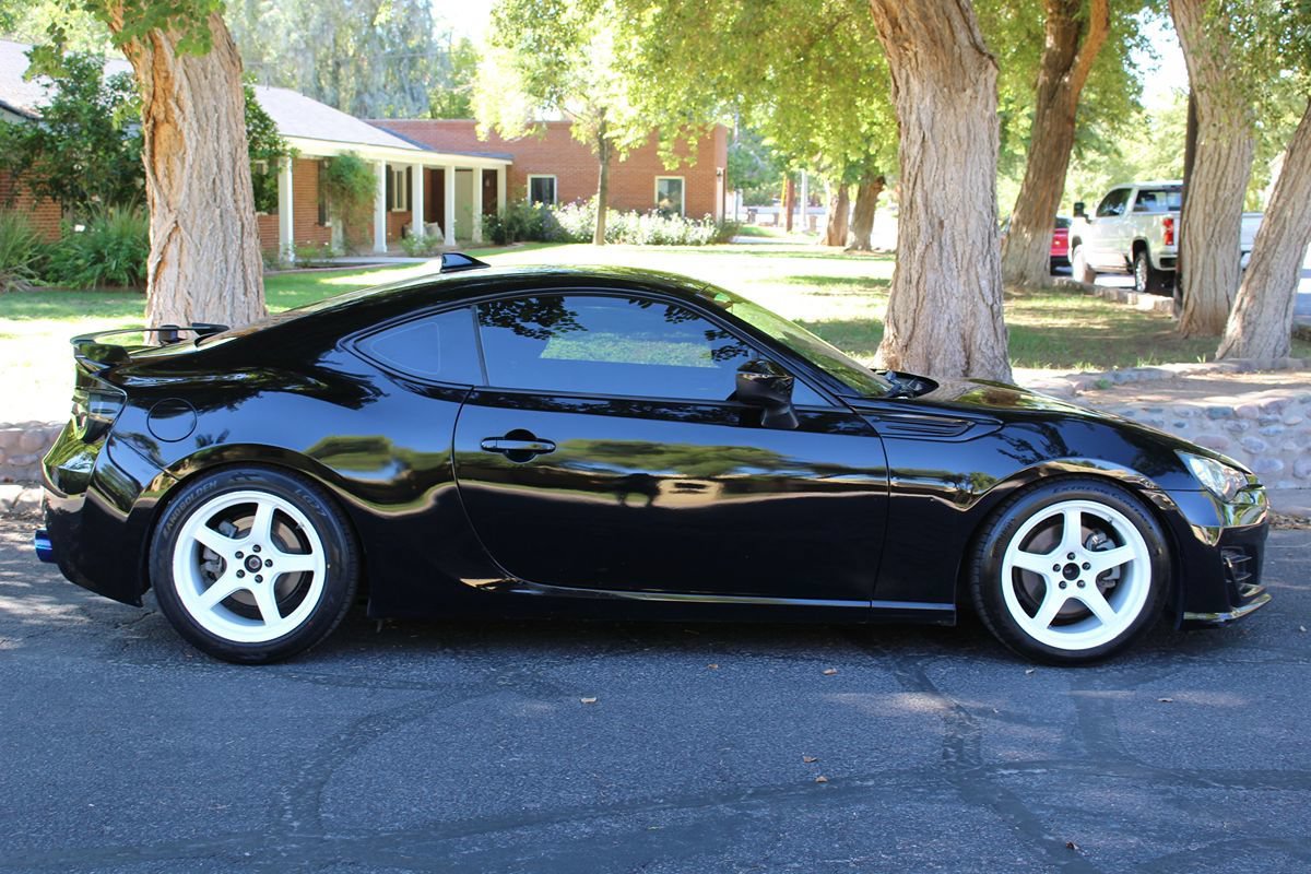 Used 2018 Subaru BRZ Limited w/ Popular Package #3 RWD image 3