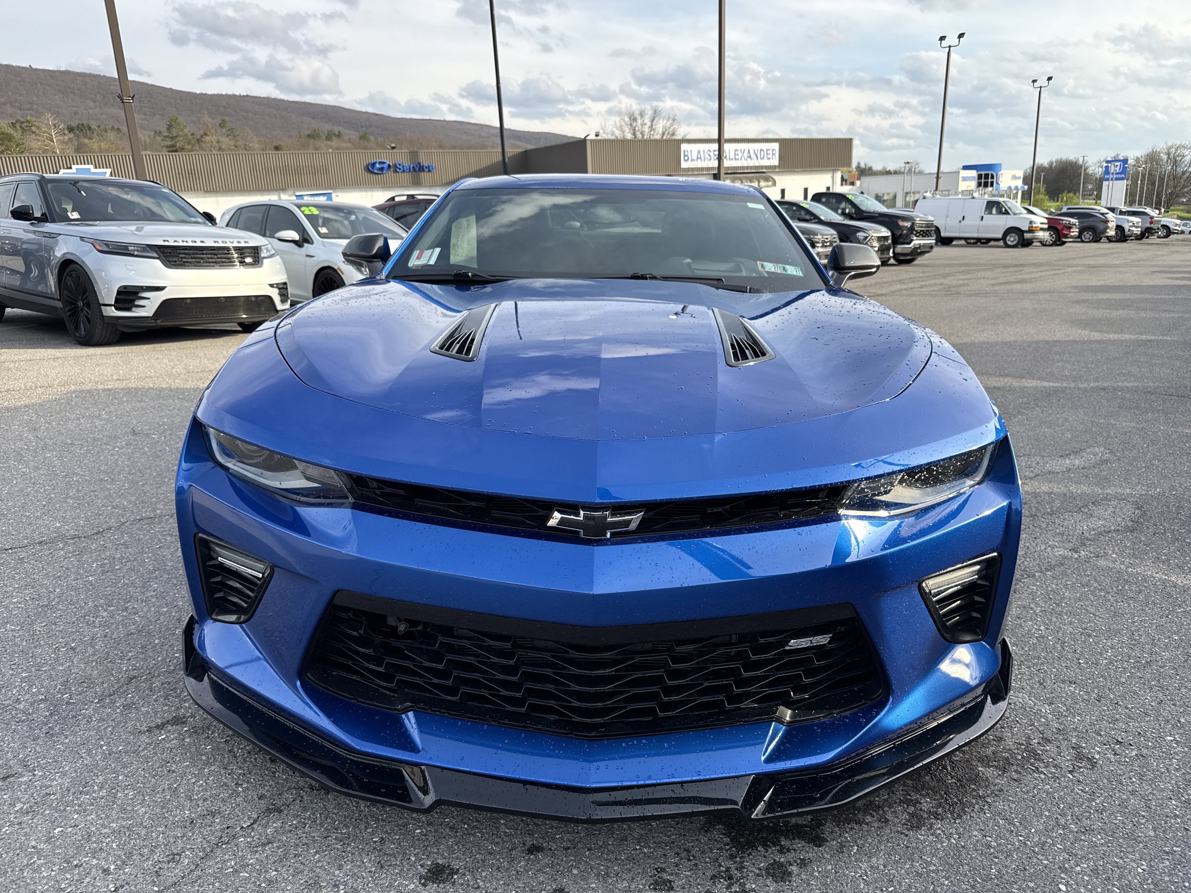 Used 2017 Chevrolet Camaro SS image 11