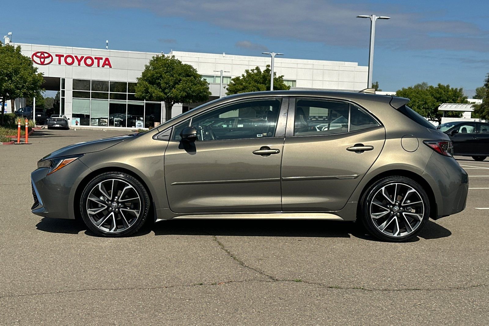 Certified 2019 Toyota Corolla XSE FWD image 8