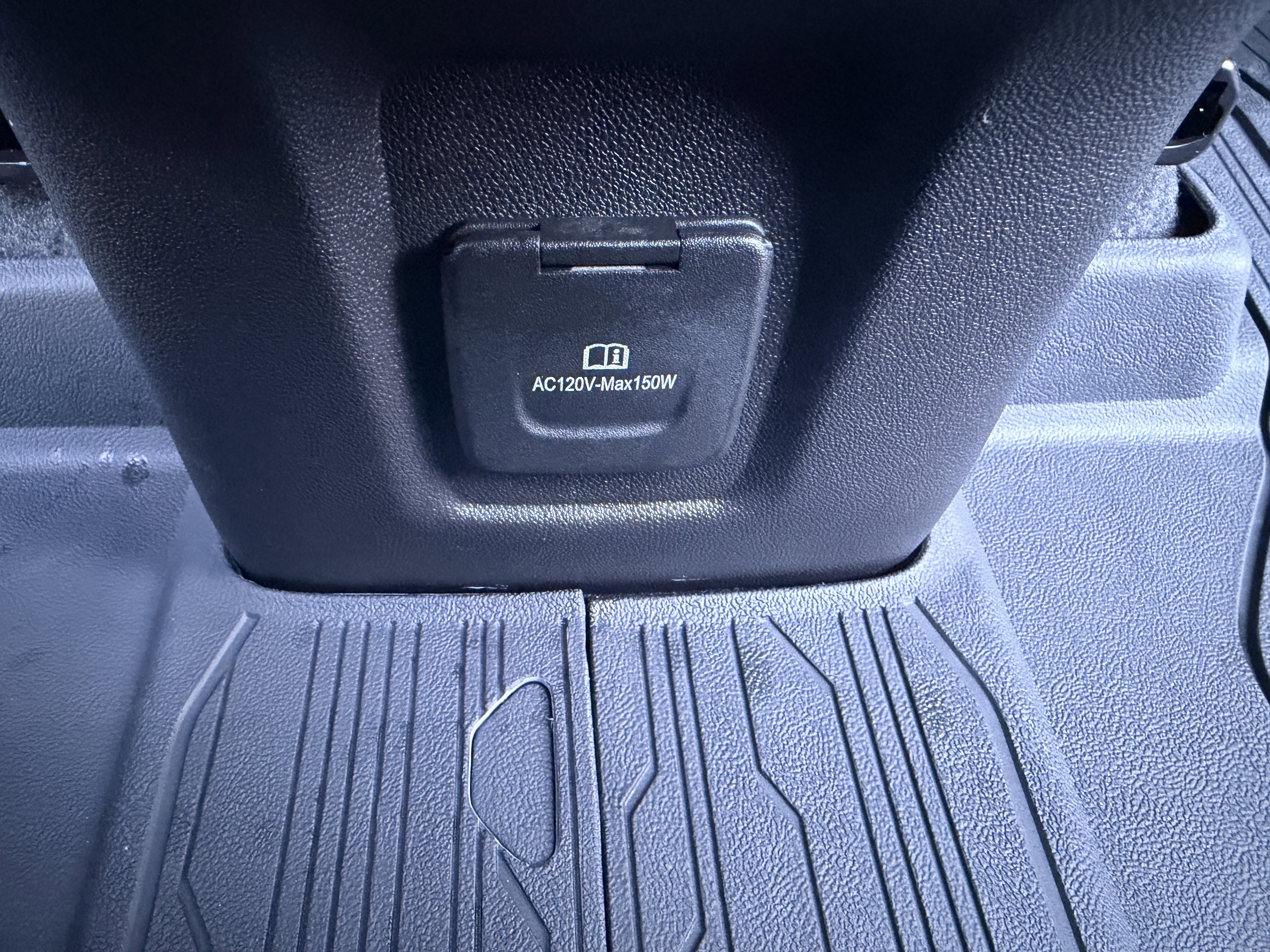 Used 2023 GMC Terrain SLT w/ Infotainment Package II image 22